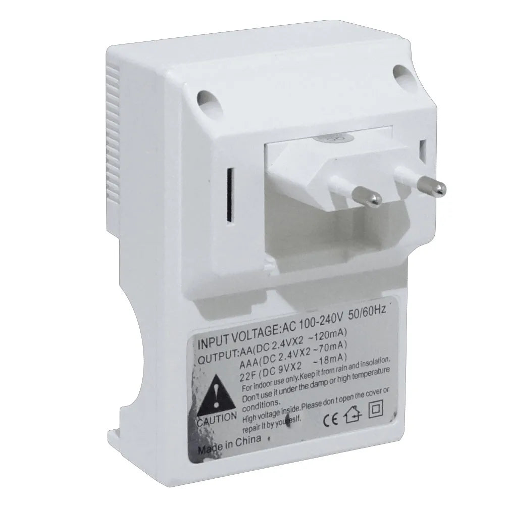 Cargador de Pilas Philco para 4 Pilas AA/AAA y 2 9V 42ULX-09780